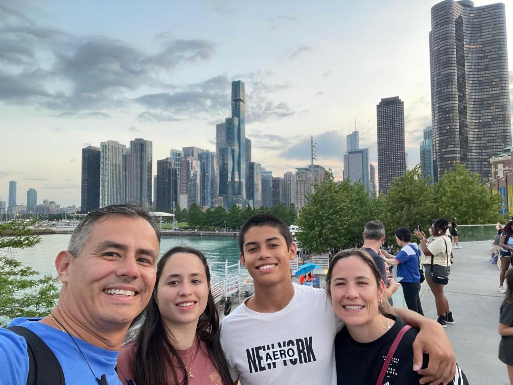 Alejandro and family Chicago