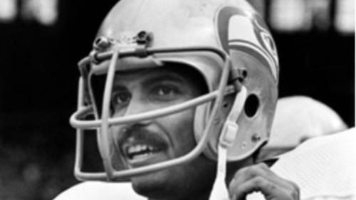 Black and white photo of NFL player Autry Beamon